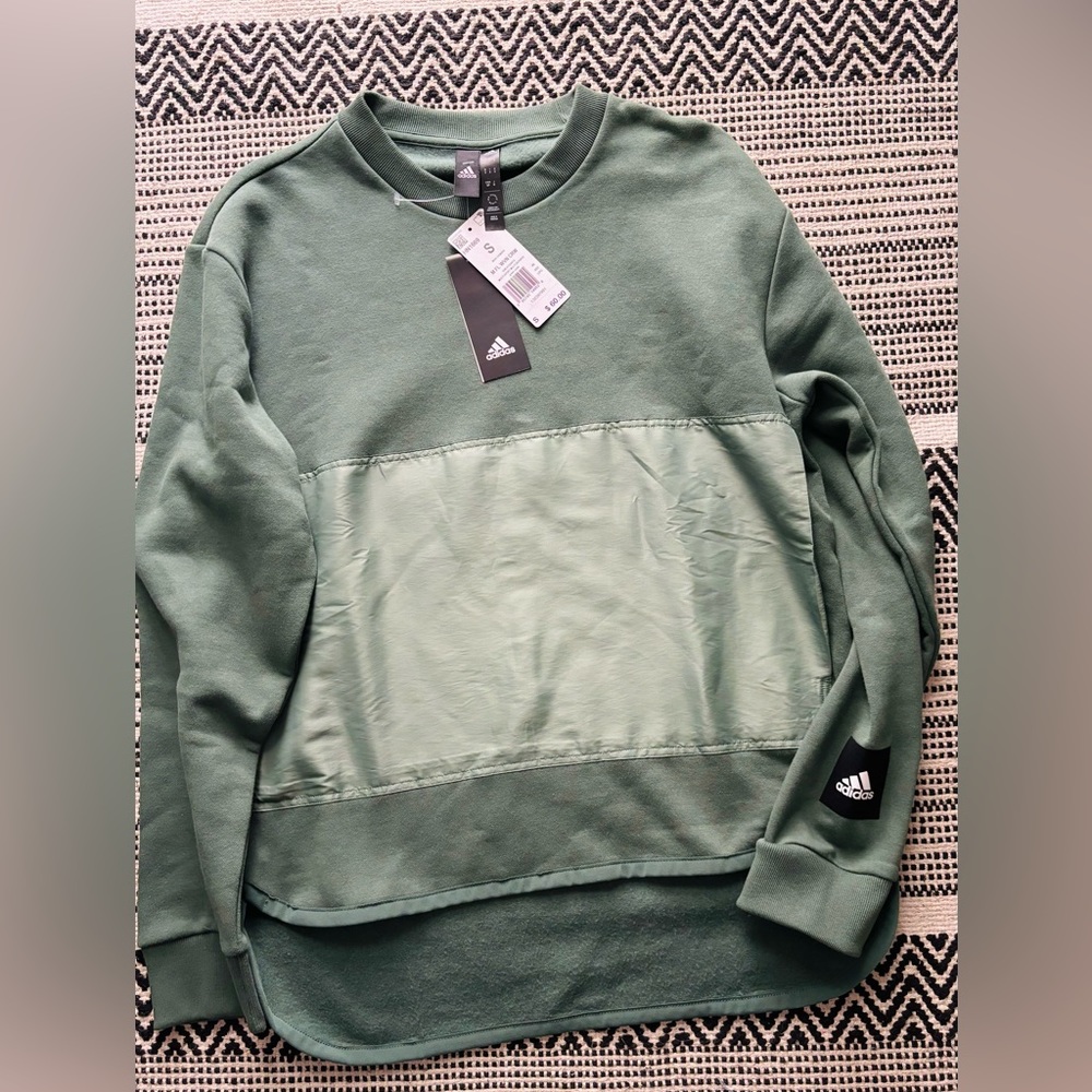 Adidas crewneck sweatshirt, new with tag! Size small